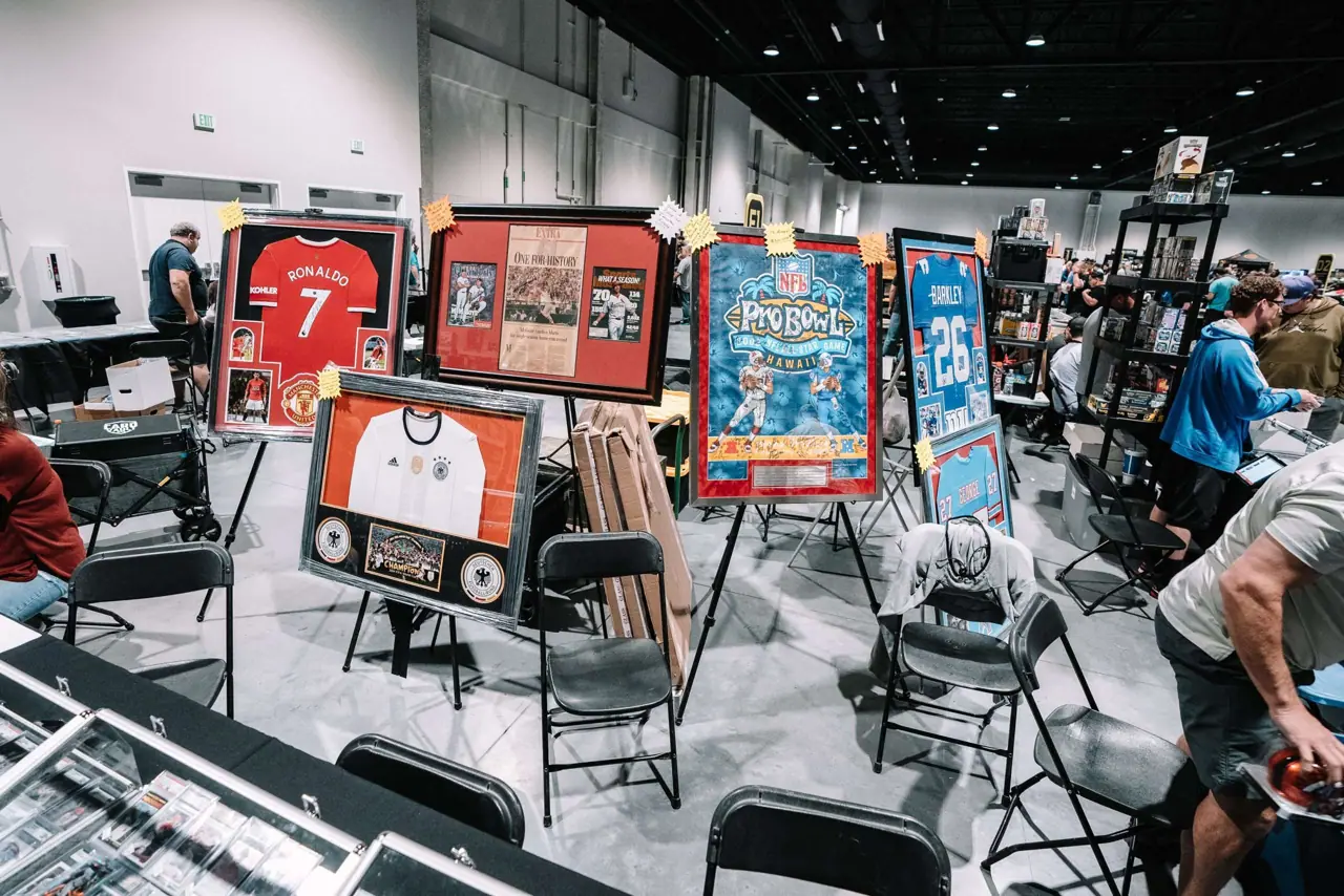 Collectors and vendor tables at a past Las Vegas Card Show